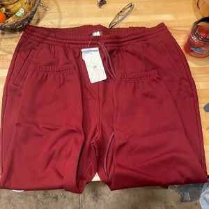 NWT fabletics drew sweatpants .. purchased wrong size in error